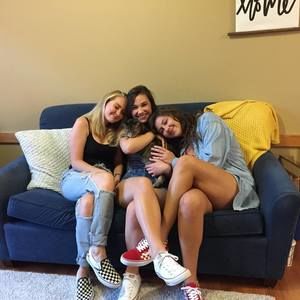 Meet your Posher, Alyssa